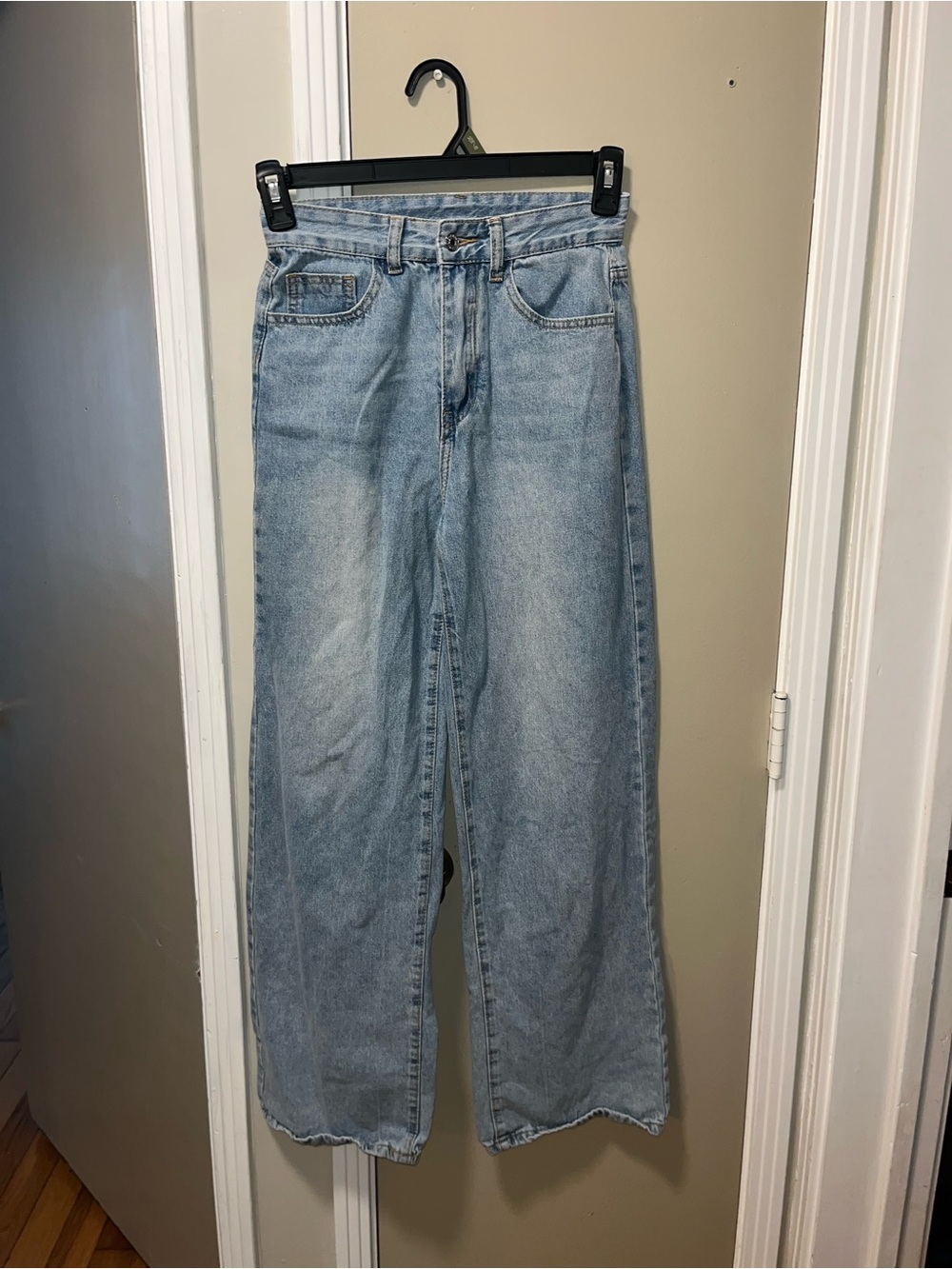 SHEIN Light Blue Wide-Leg Denim Jeans